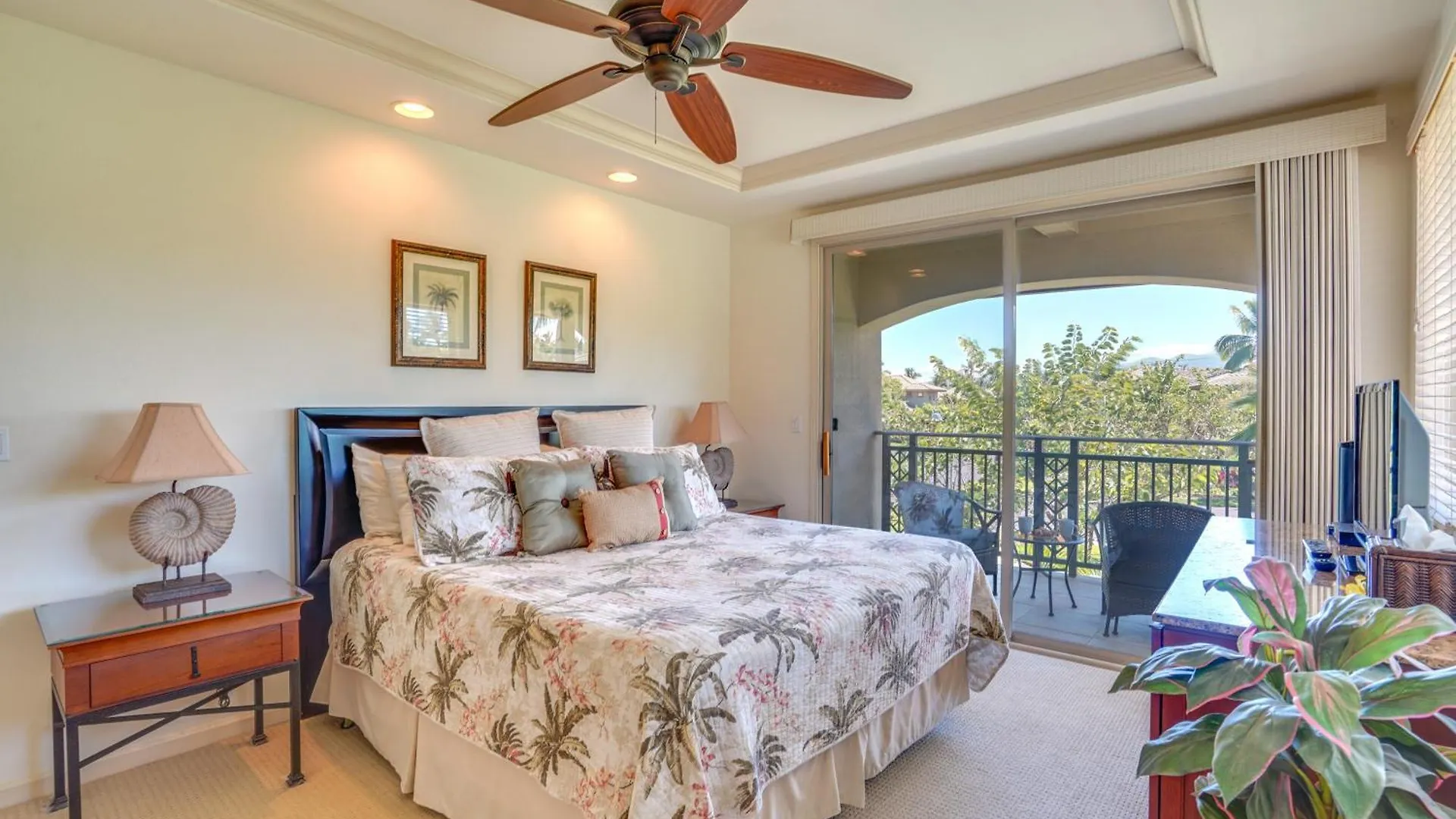 Luxe Big Island Vacation Rental Along Kohala Coast ワイコロアビレッジ 別荘