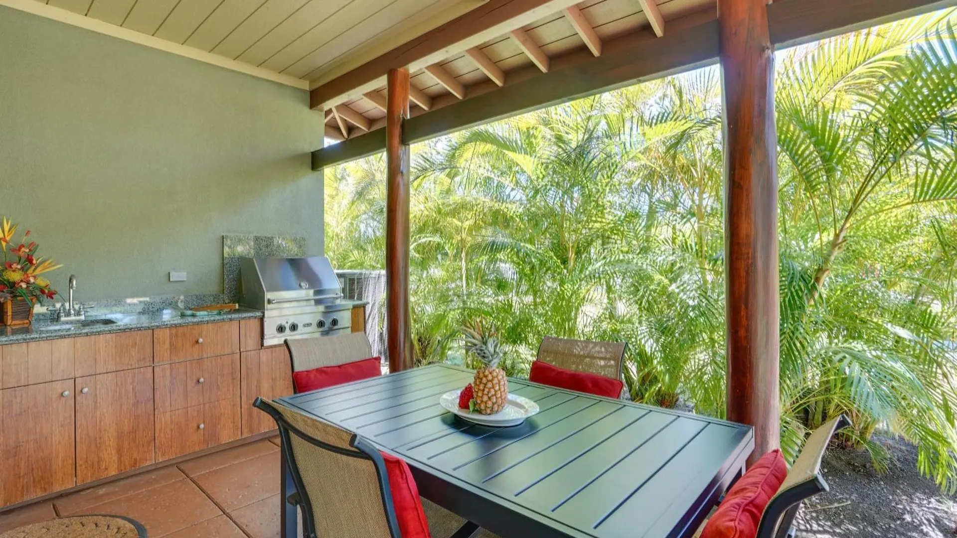 Luxe Big Island Vacation Rental Along Kohala Coast ワイコロアビレッジ 別荘
